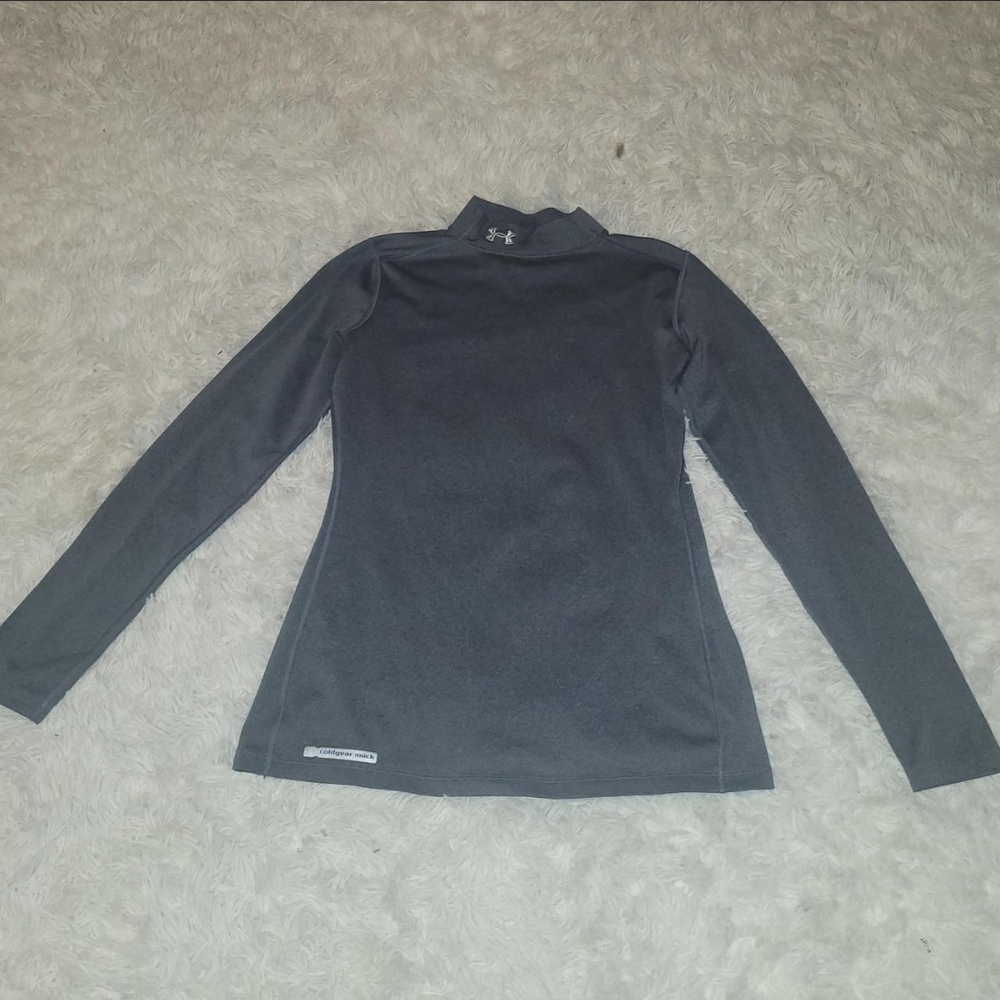 Under Armour Gray Fitted Long Sleeve Mandarin Collar Tee